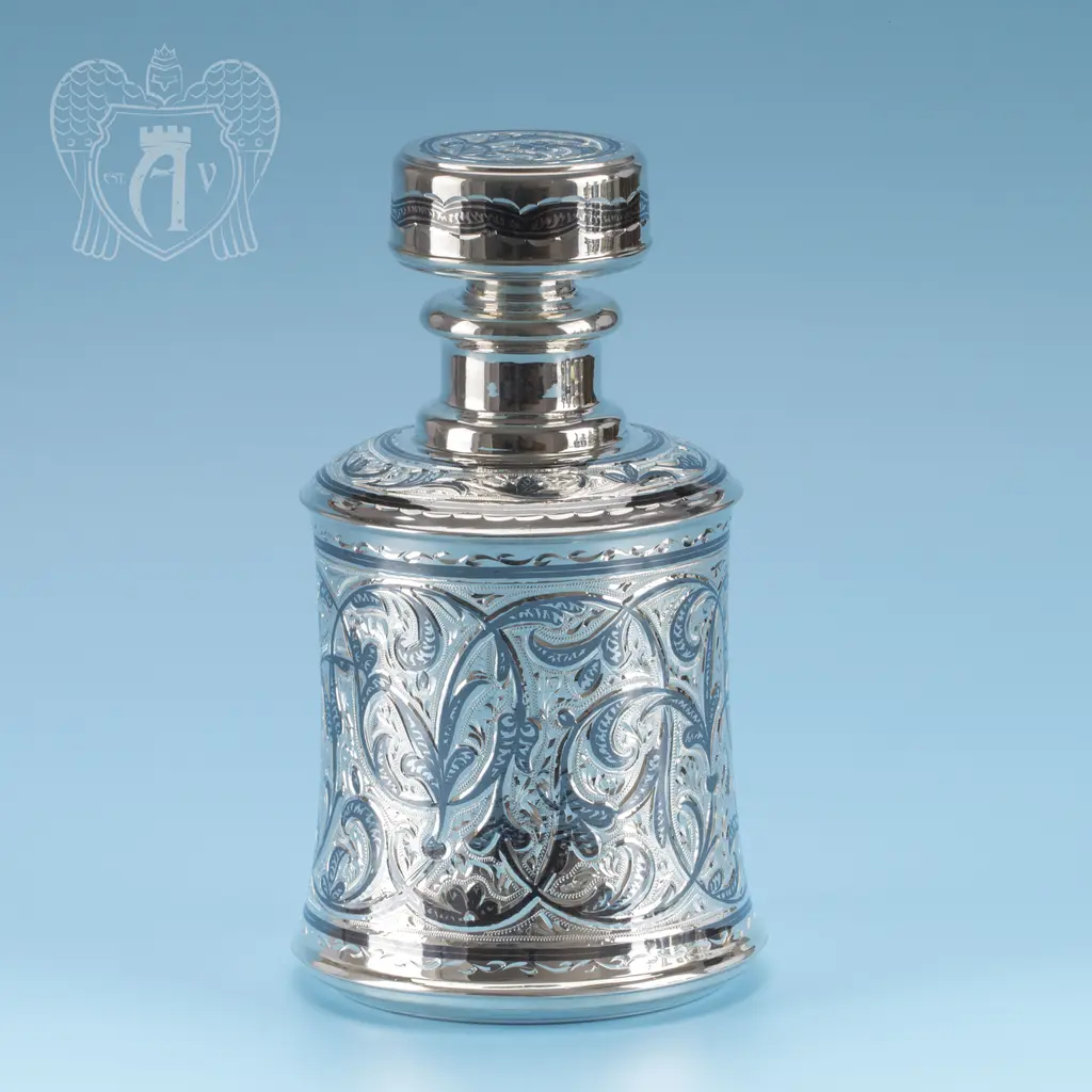 Штоф (графин) из серебра для виски «Изабелла» - фото 2