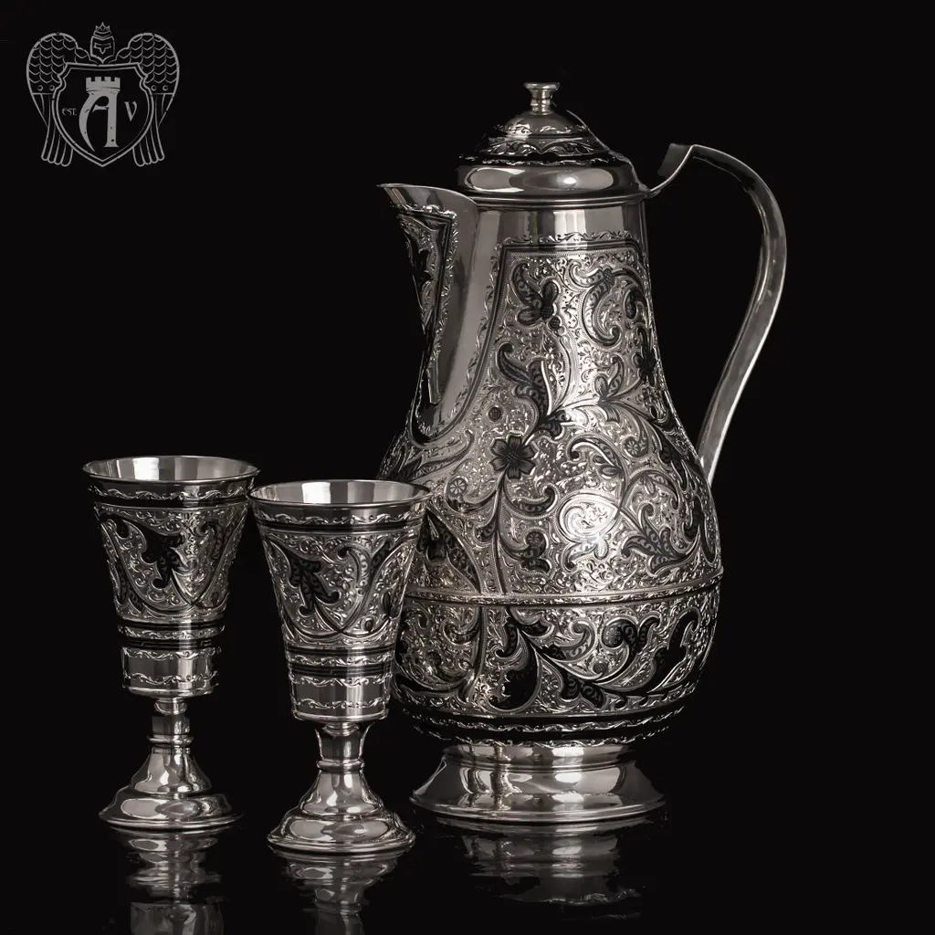 Большой кувшин и два стакана из серебра «Краса Востока»