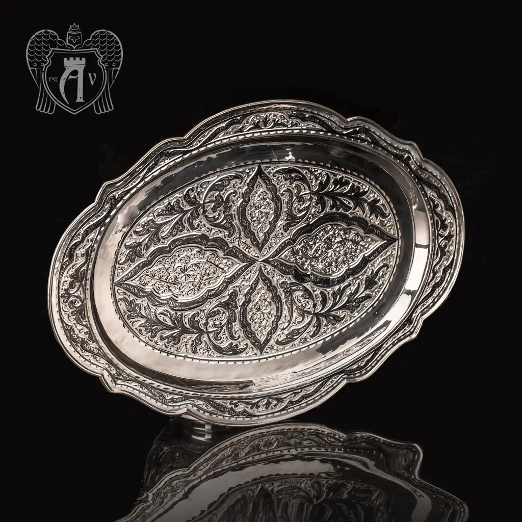 Большой поднос из серебра «Шамхан»